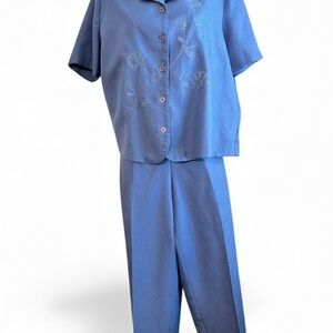 Alfred Dunner Embroidered Women’s 2pc Blue Top & Pants Set In Size 16P